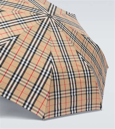 burberry trafalgar umbrella.